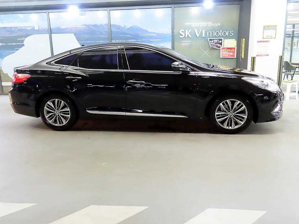 HYUNDAI Grandeur - Vista 3