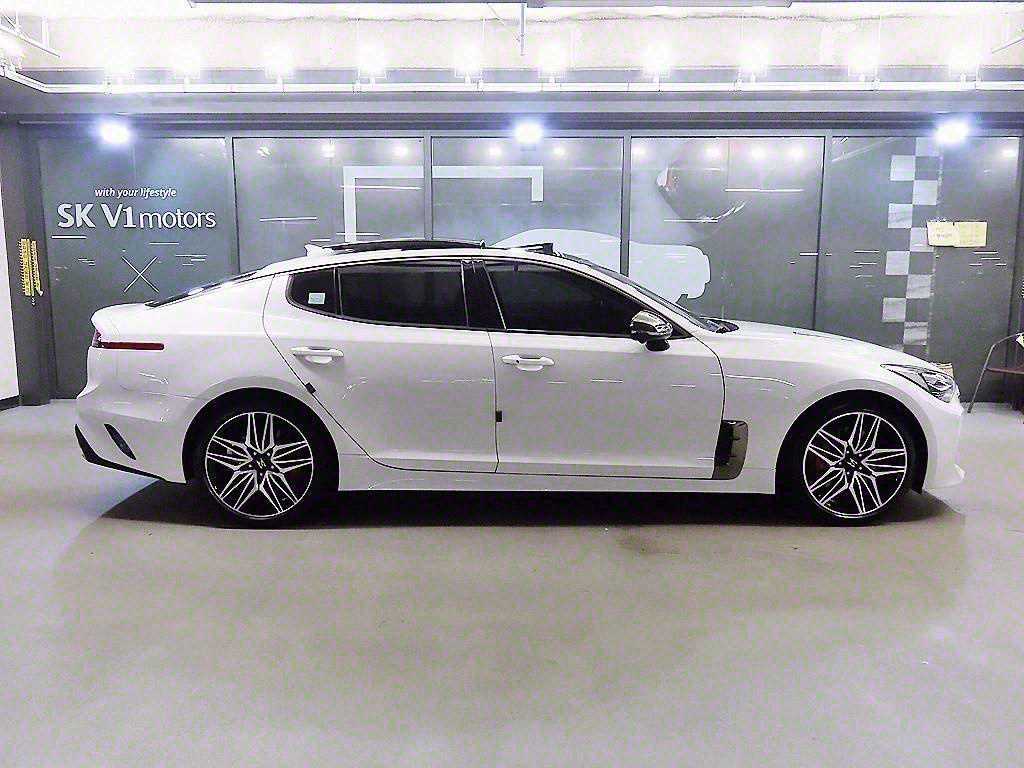 KIA Stinger - Vista 3