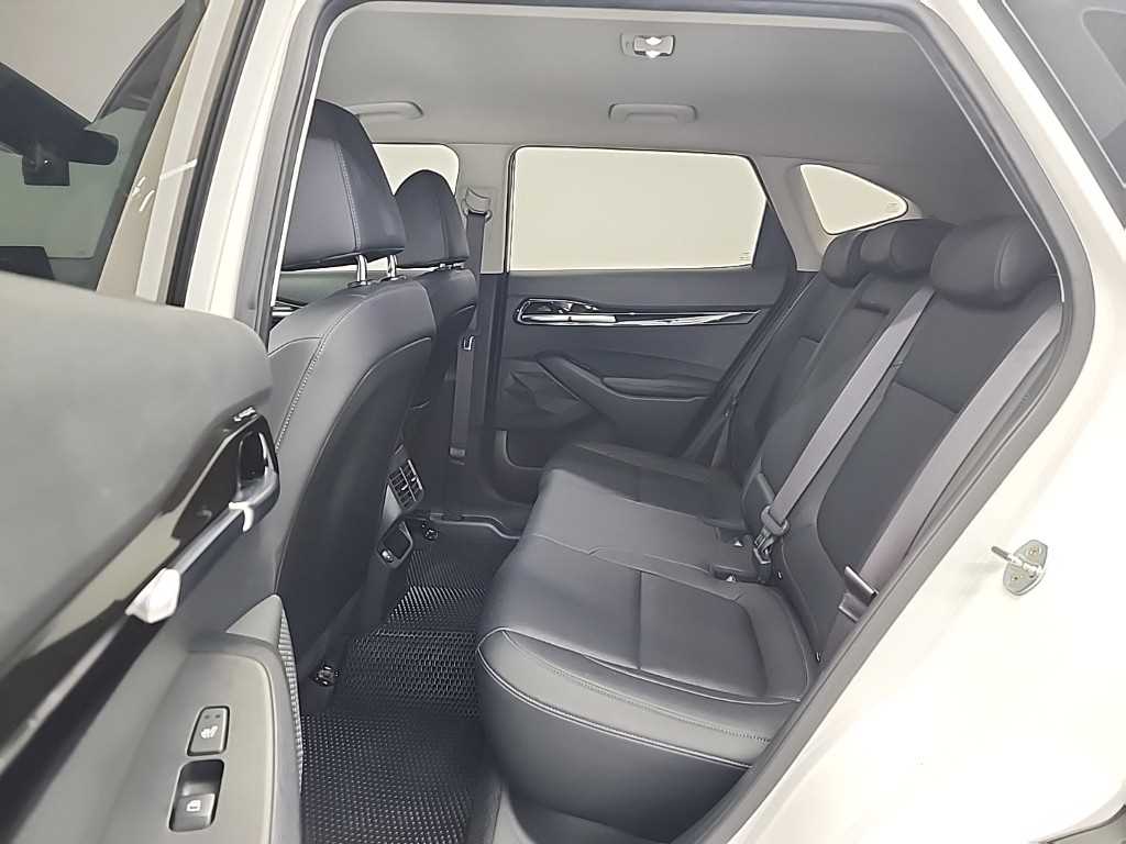 KIA Seltos - Vista 12