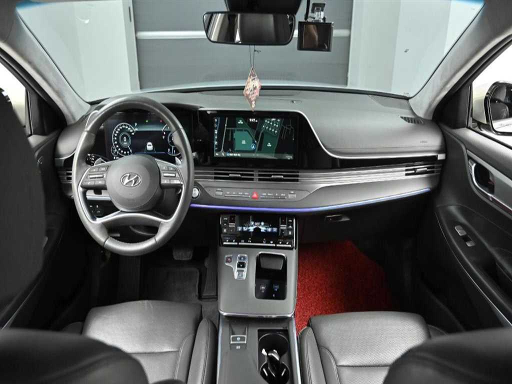 HYUNDAI Grandeur - Vista 7