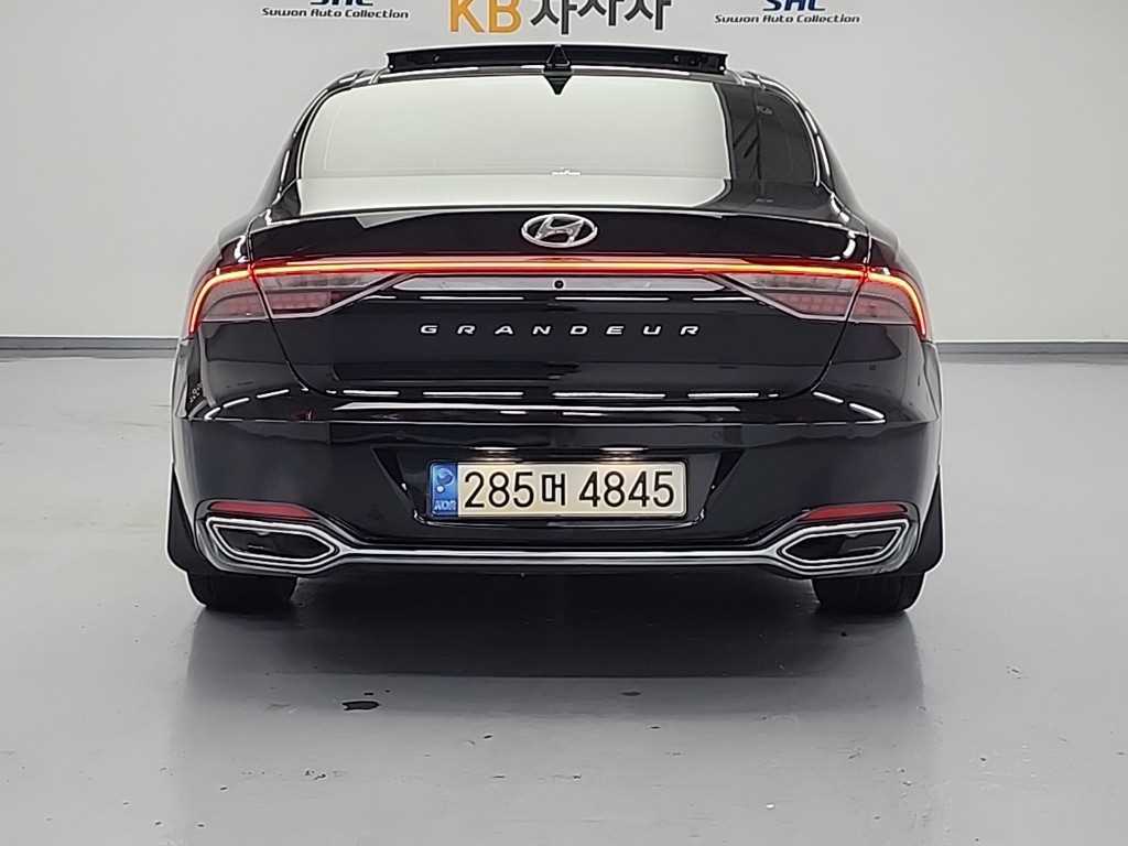 HYUNDAI Grandeur - Vista 3