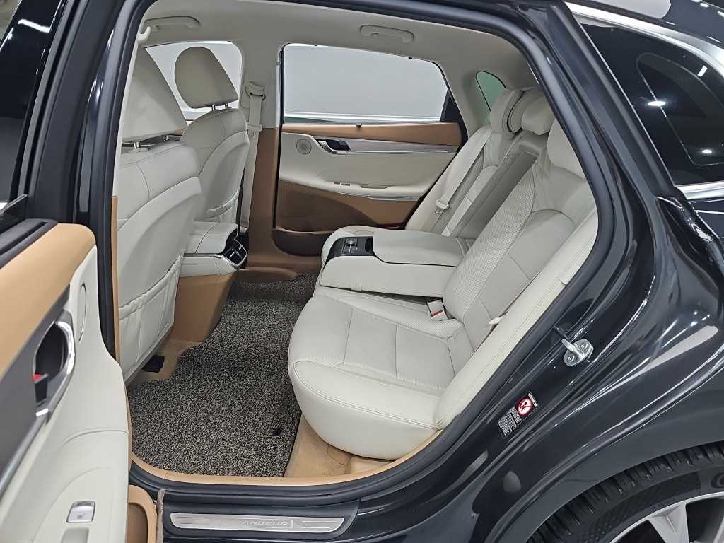 HYUNDAI Grandeur - Vista 12