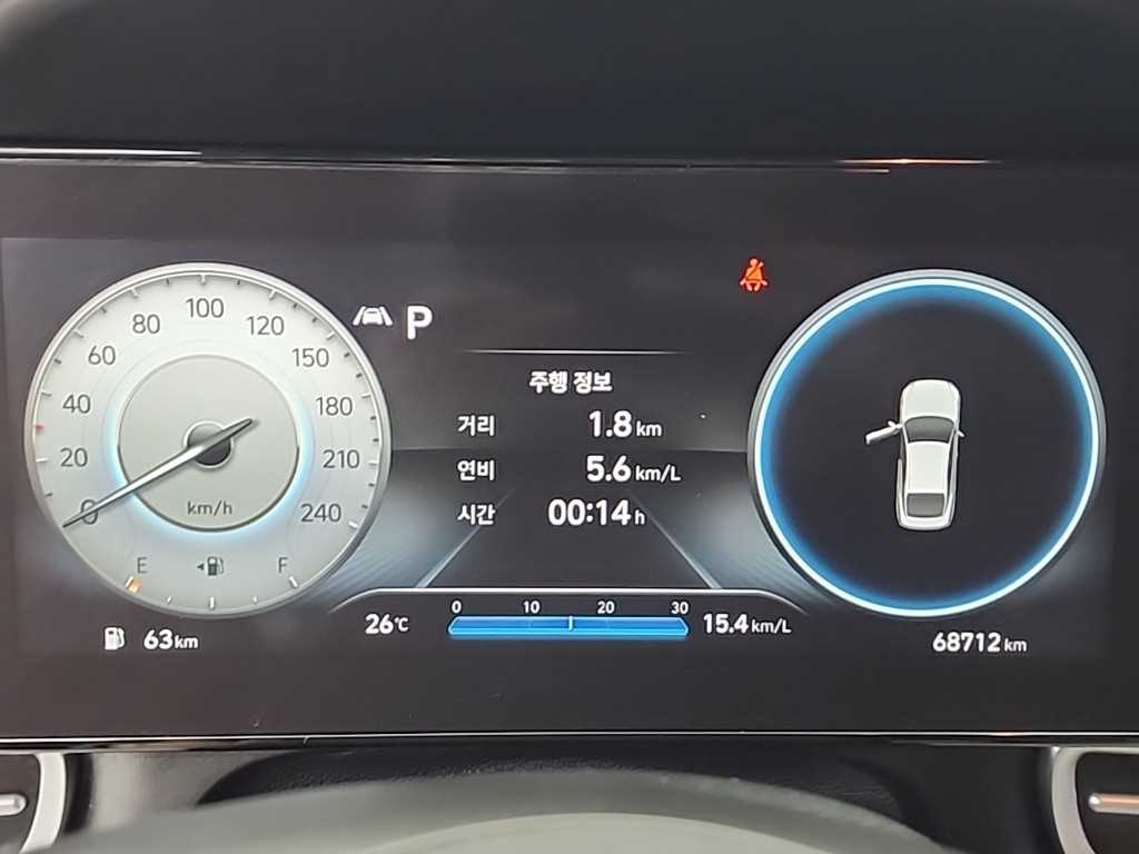 HYUNDAI Avante - Vista 6