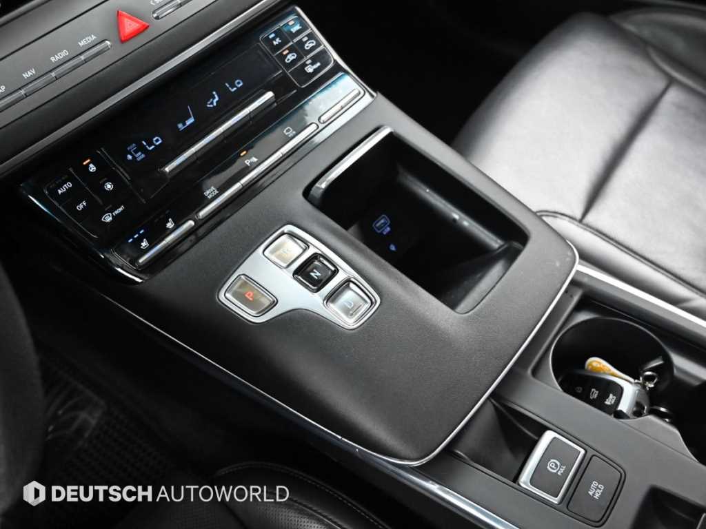 HYUNDAI Grandeur - Vista 9