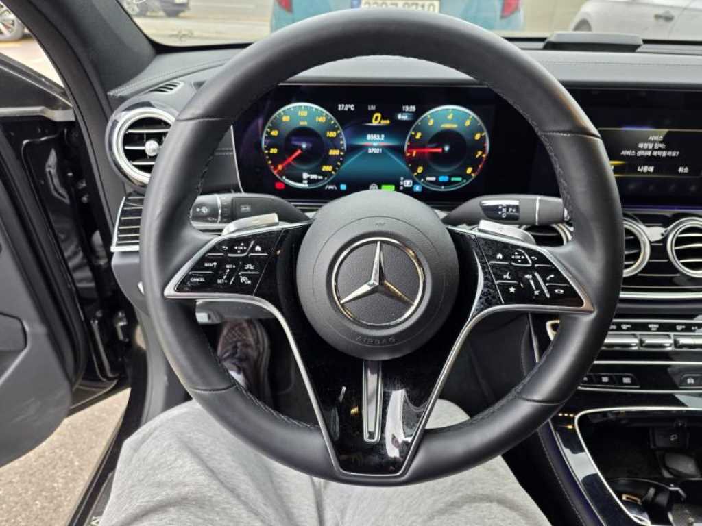 Mercedes Benz E class - Vista 7