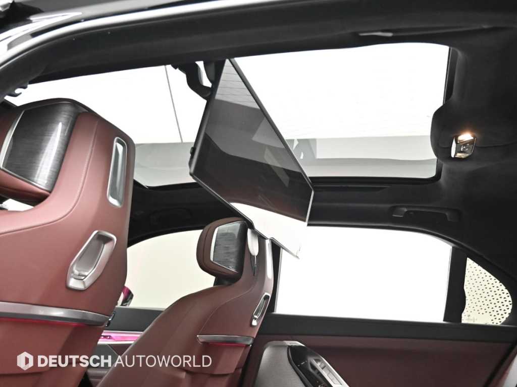 BMW 7 Series - Vista 11