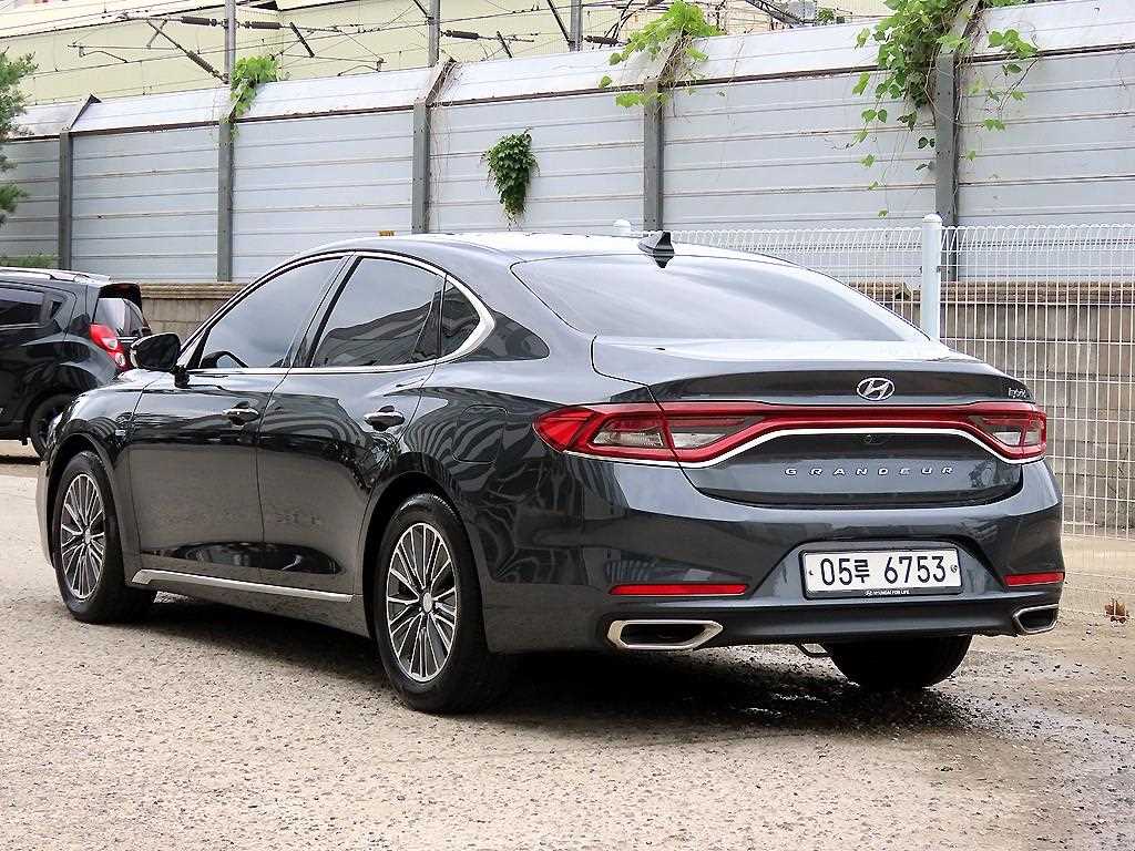 HYUNDAI Grandeur - Vista 3
