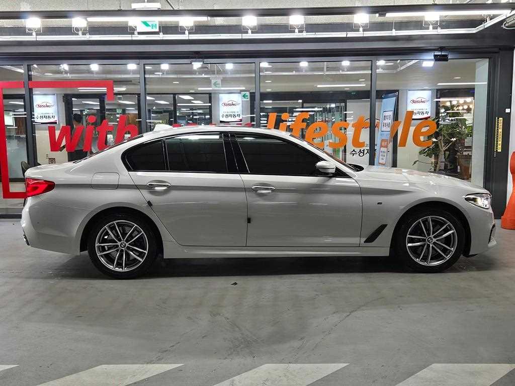 BMW 5 Series - Vista 3