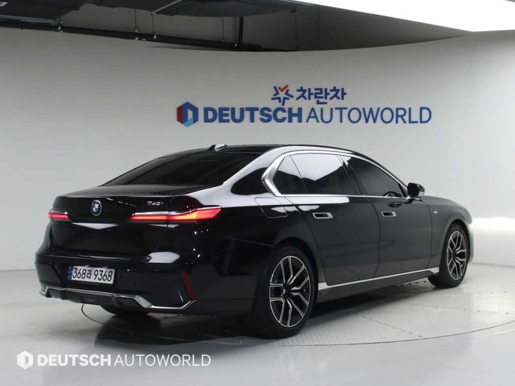 BMW 7 Series - Vista 2