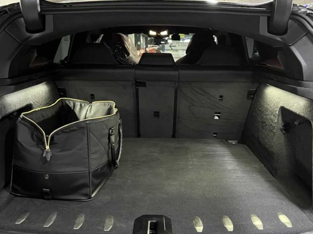 BMW XM - Vista 6
