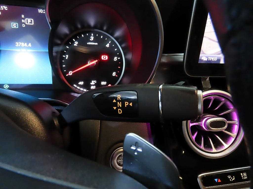 Mercedes Benz C Class - Vista 11