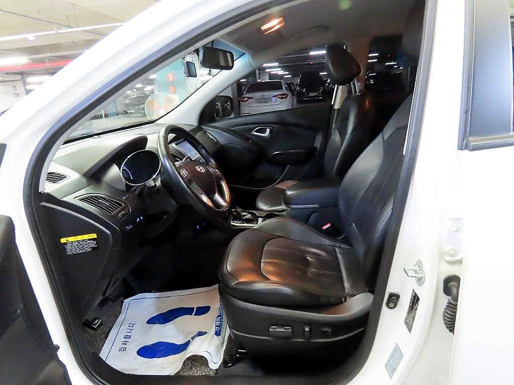 HYUNDAI Tucson - Vista 6