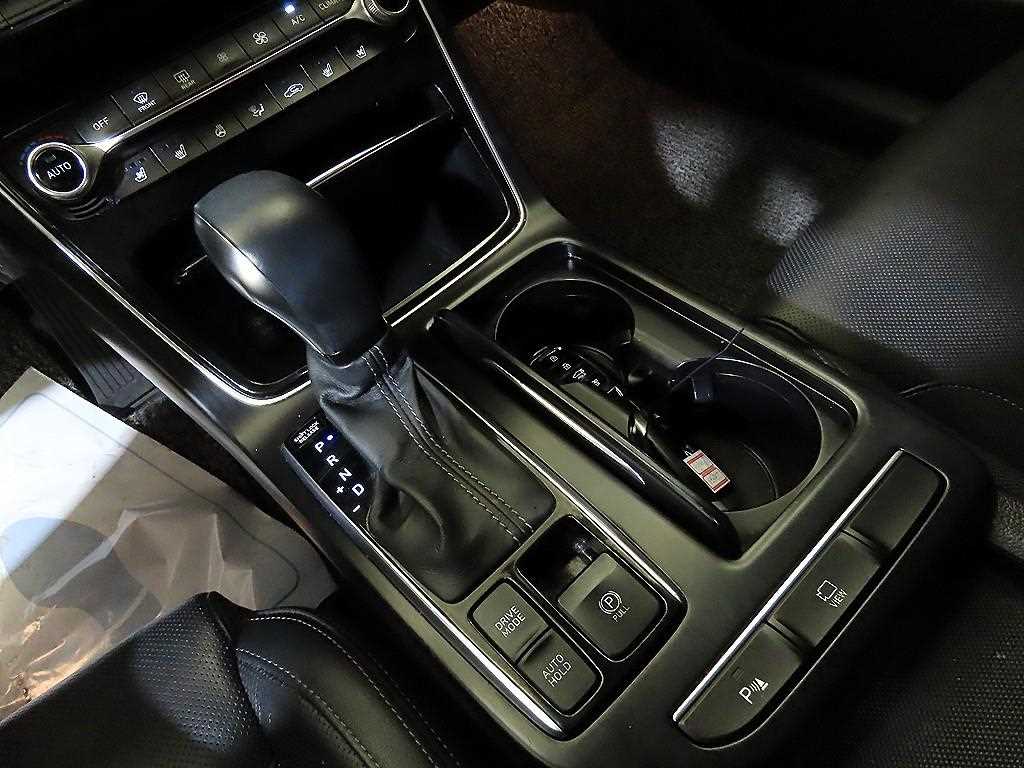 HYUNDAI Grandeur - Vista 12