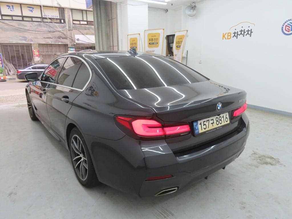 BMW 5 Series - Vista 4