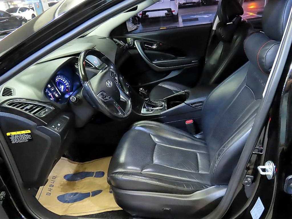 HYUNDAI Grandeur - Vista 6