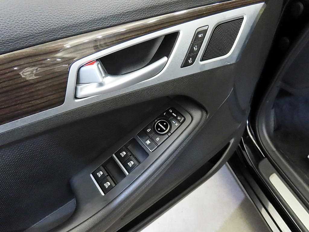 Genesis G80 2017 Blanco - Importación desde Corea - HF Imports Iquique - Foto 13
