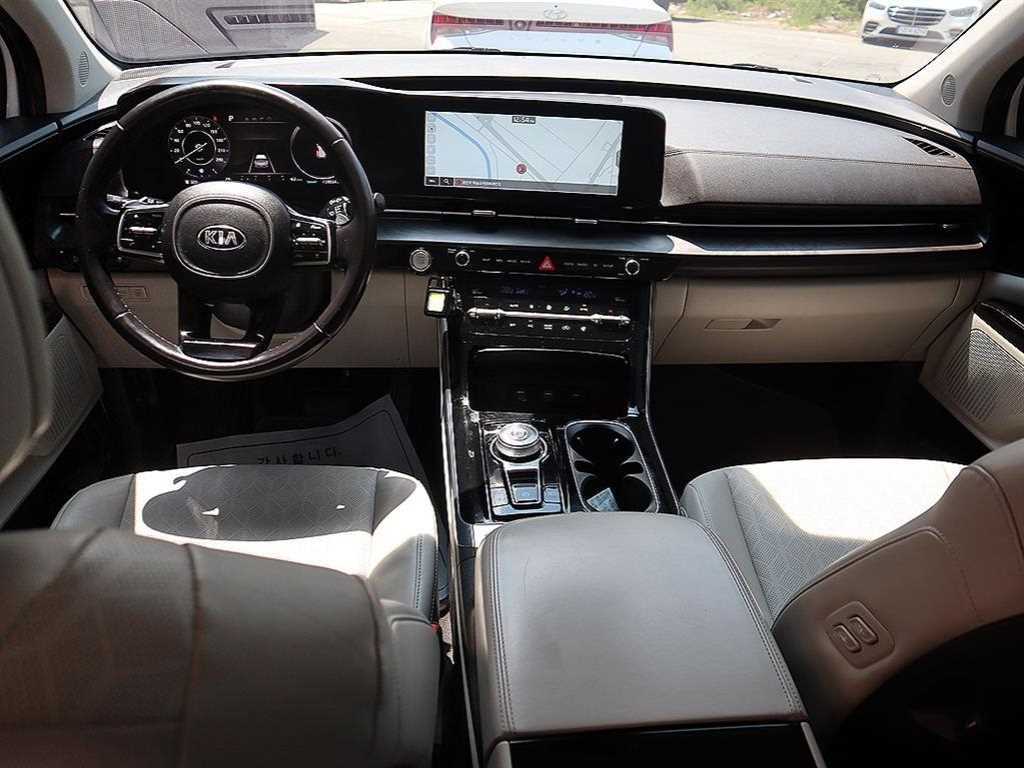 KIA Carnival - Vista 5