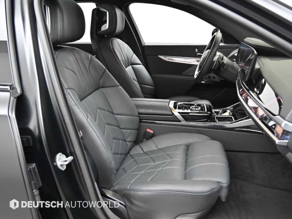 BMW 7 Series - Vista 10