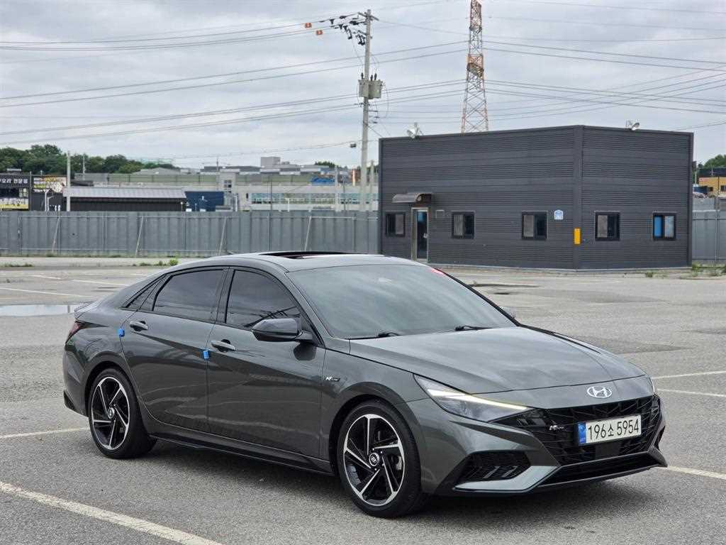 HYUNDAI Avante - Vista 8