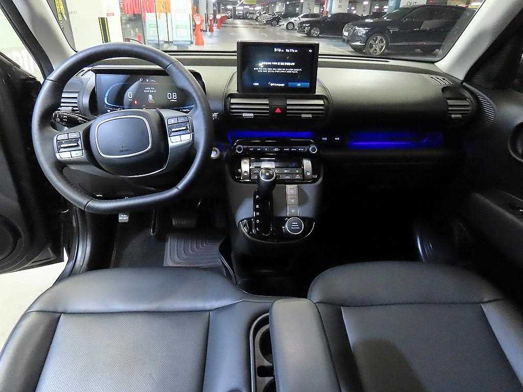 HYUNDAI Casper - Vista 10