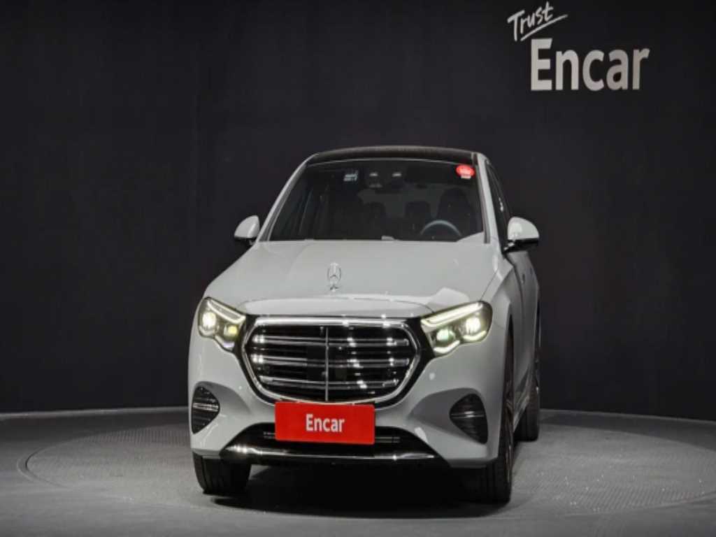 Mercedes Benz E class - Vista 3