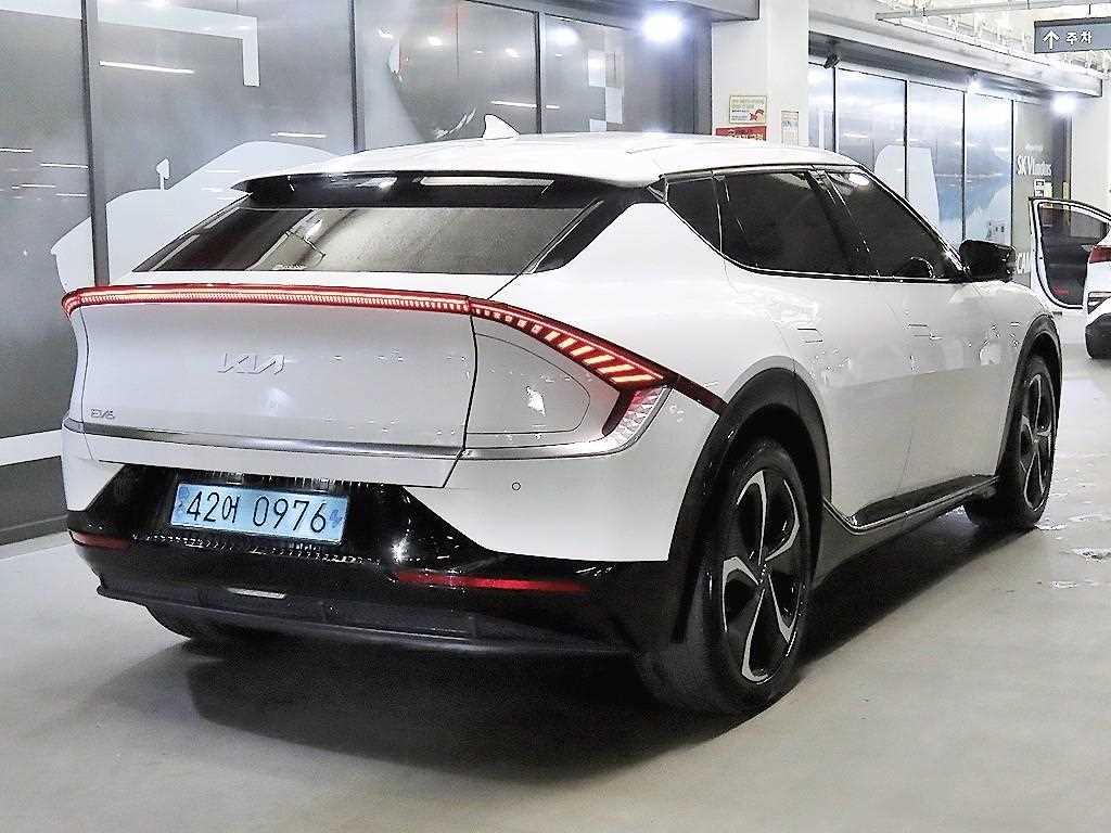 KIA EV6 - Vista 4