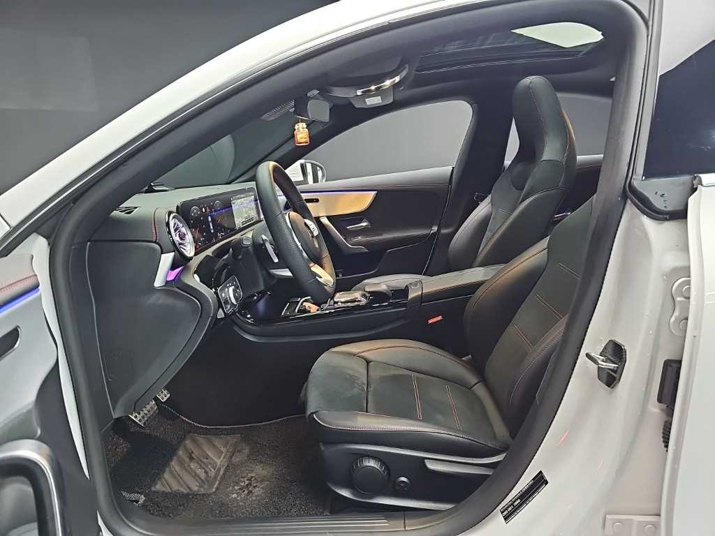 Mercedes Benz CLA Class - Vista 11