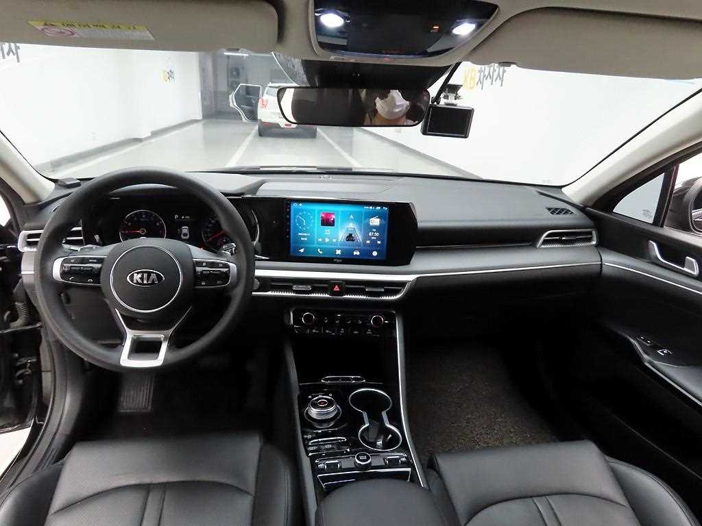 KIA K5 - Vista 7