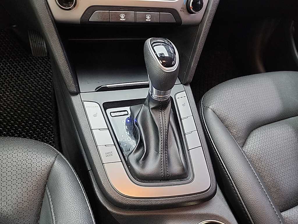 HYUNDAI Avante - Vista 8