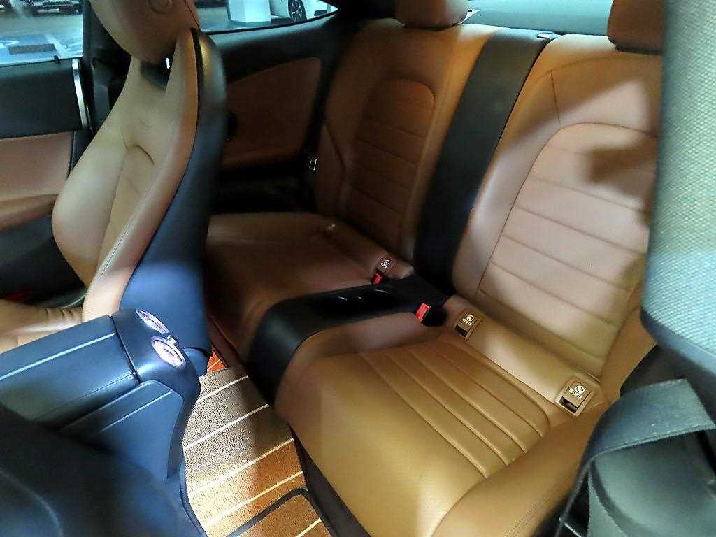 Mercedes Benz C Class - Vista 7