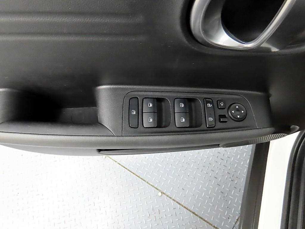 HYUNDAI Casper - Vista 11