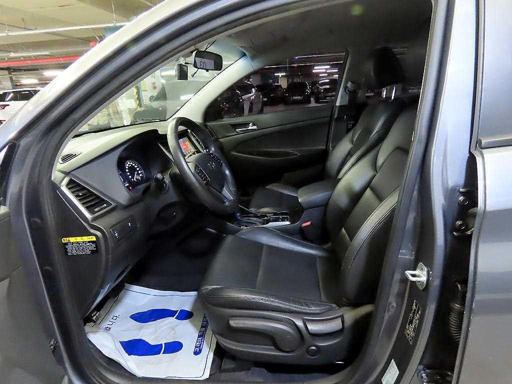 HYUNDAI Tucson - Vista 6