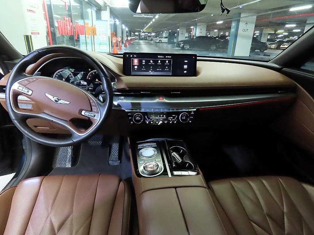 Genesis G80 - Vista 10
