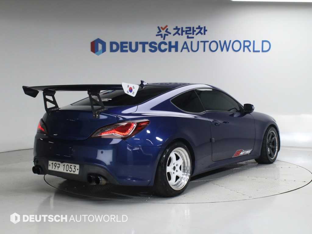 HYUNDAI Genesis - Vista 2