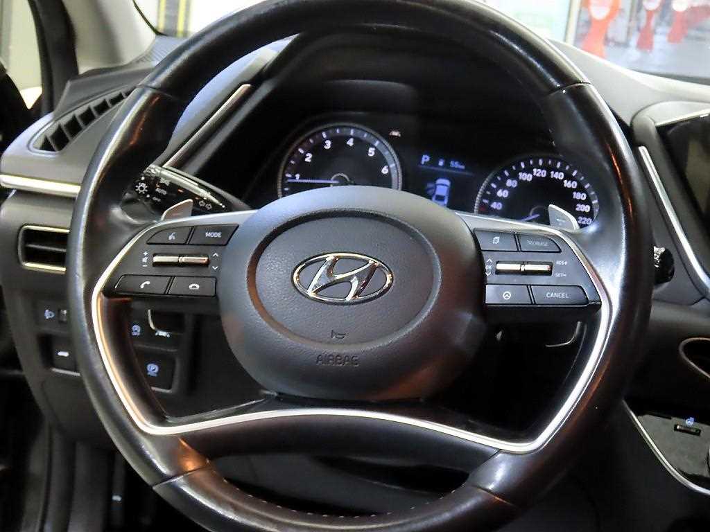 HYUNDAI Sonata - Vista 8