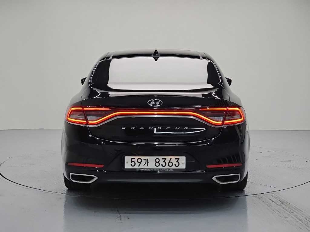 HYUNDAI Grandeur - Vista 3