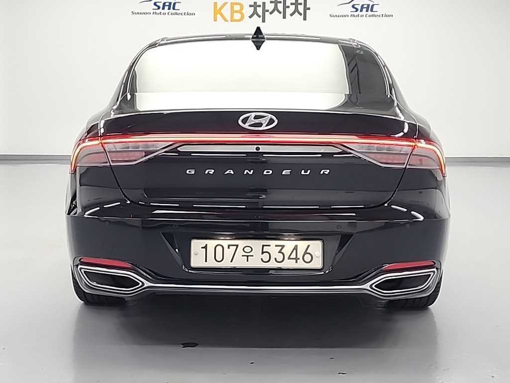 HYUNDAI Grandeur - Vista 3