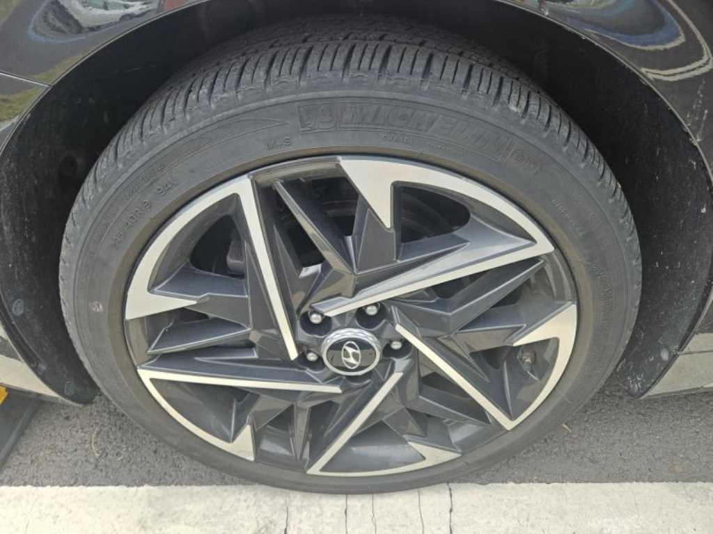 HYUNDAI Grandeur - Vista 5