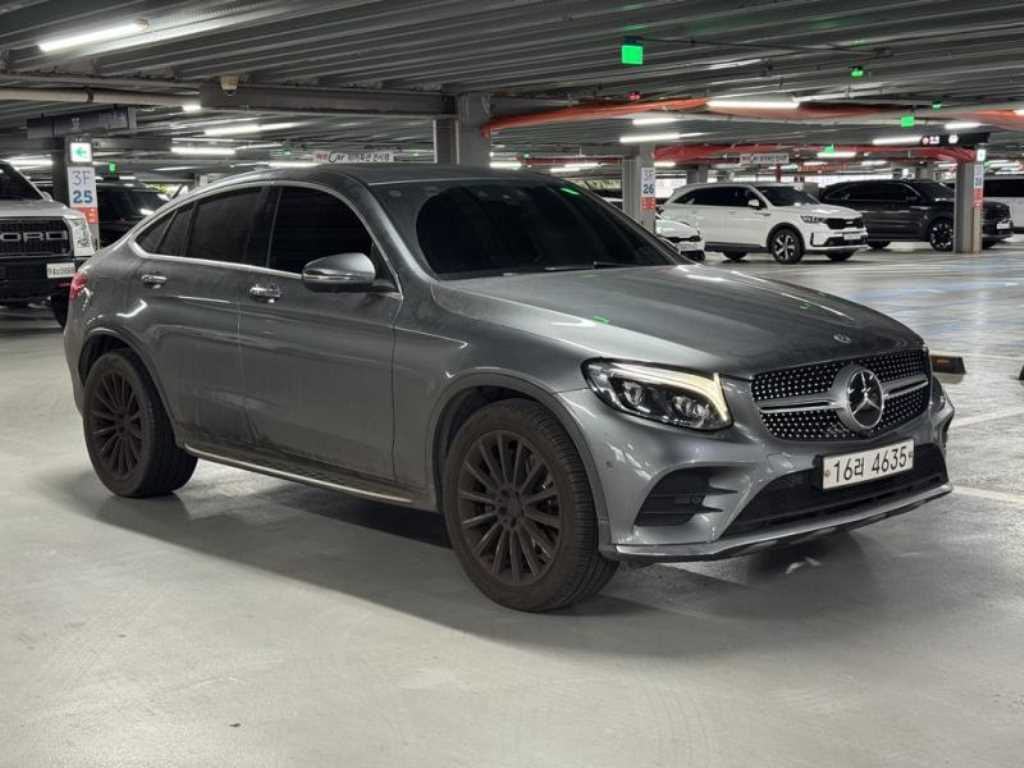 Mercedes Benz GLC Class - Vista 3
