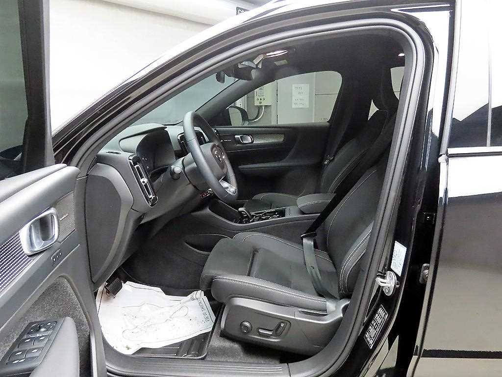 Volvo XC40 - Vista 5
