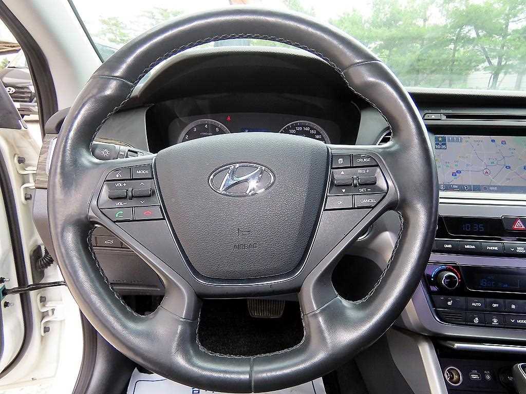 HYUNDAI Sonata - Vista 7