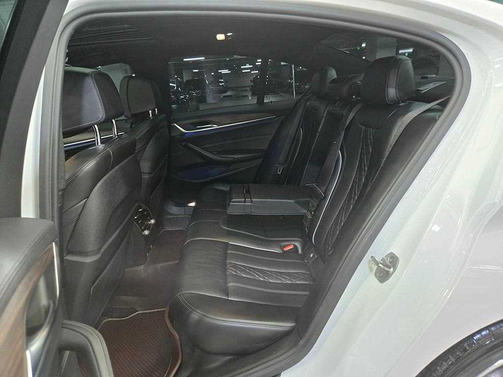 BMW 5 Series - Vista 7