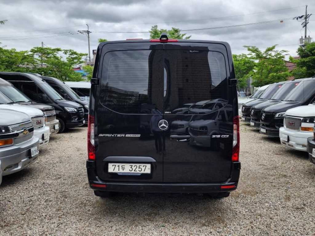 Mercedes Benz Sprinter - Vista 5