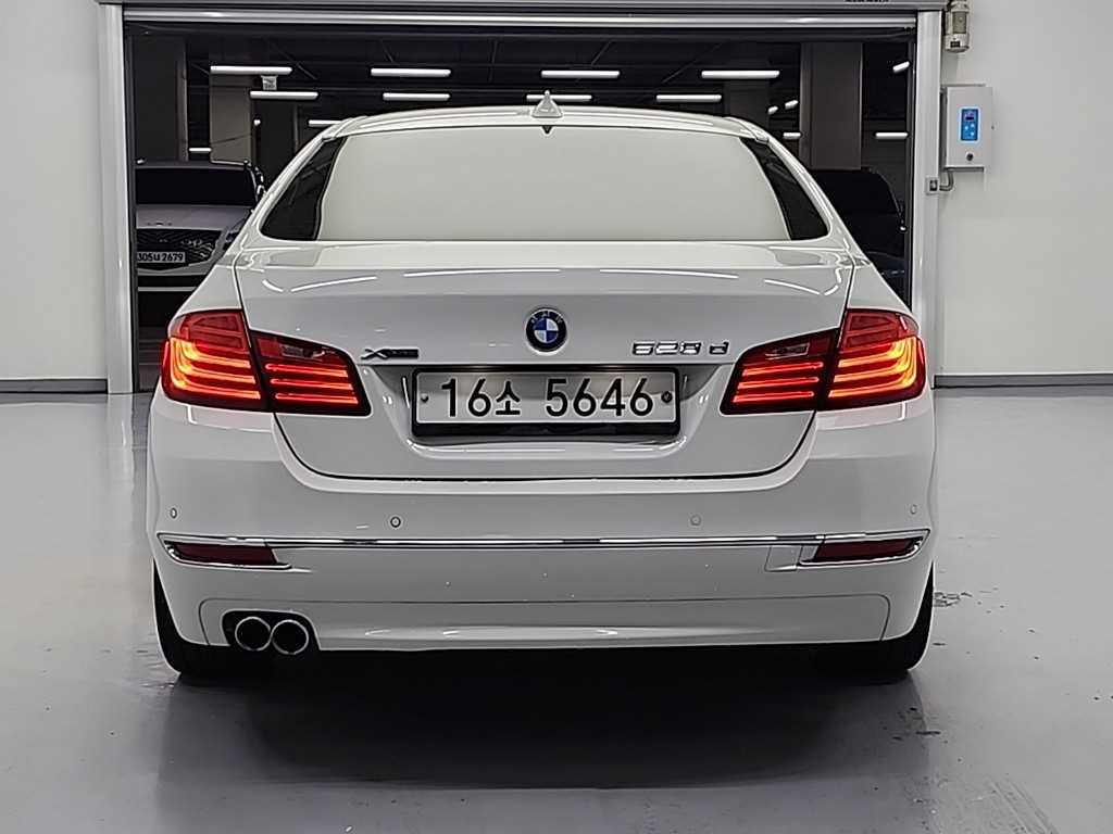 BMW 5 Series - Vista 3
