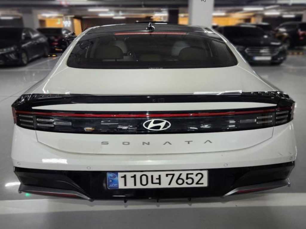 HYUNDAI Sonata - Vista 3