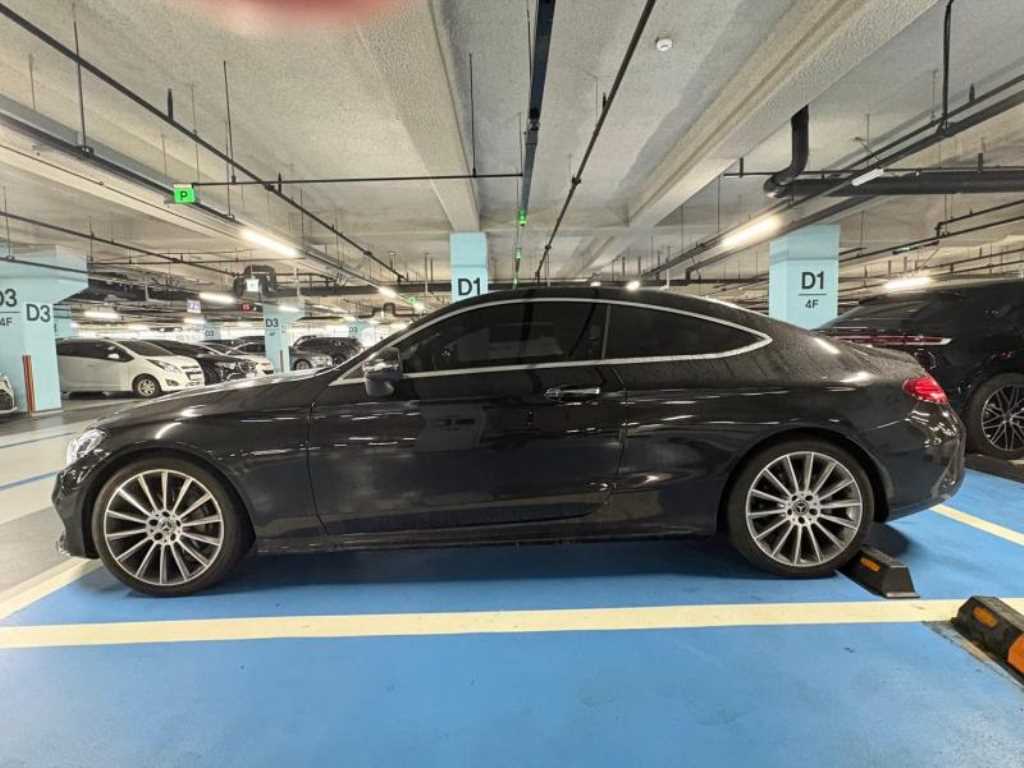 Mercedes Benz C Class - Vista 3