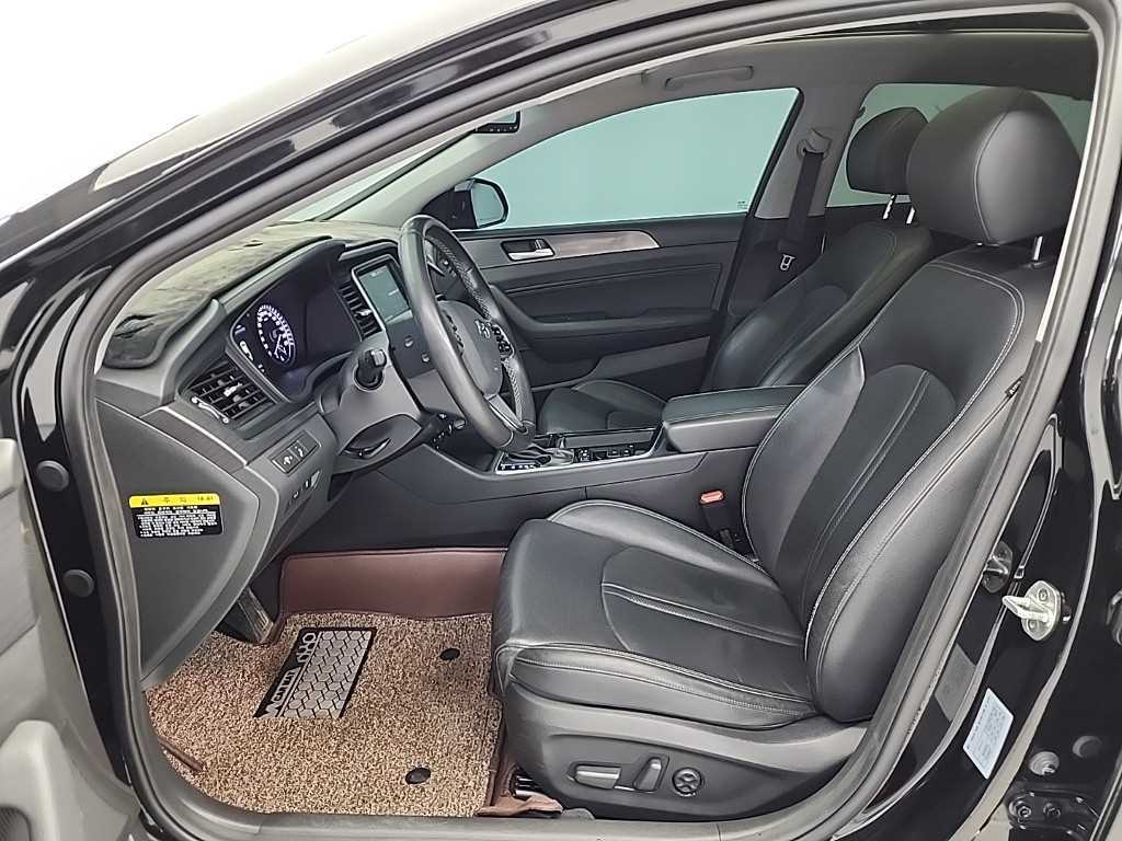 HYUNDAI Sonata - Vista 11