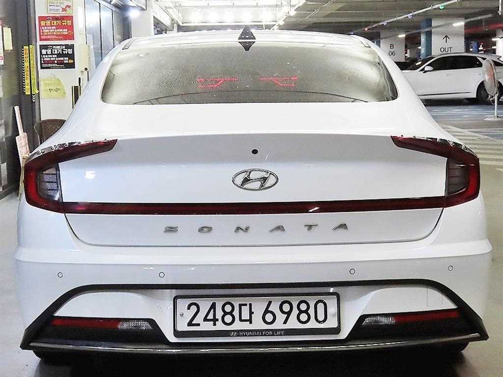 HYUNDAI Sonata - Vista 5