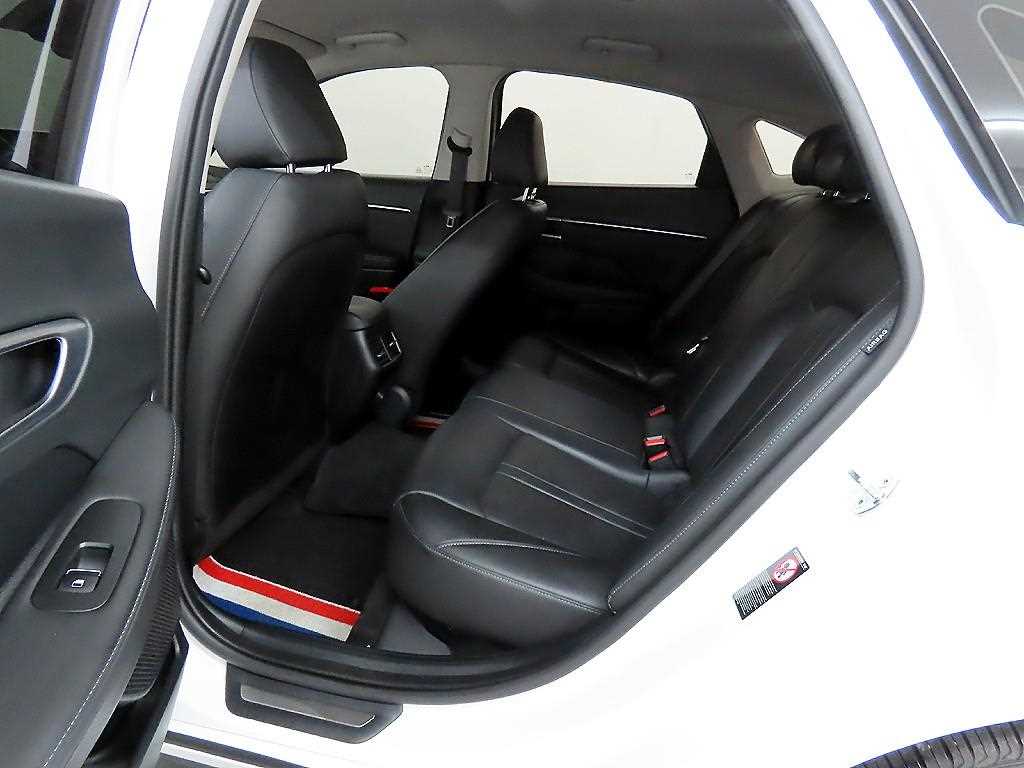 HYUNDAI Sonata - Vista 6
