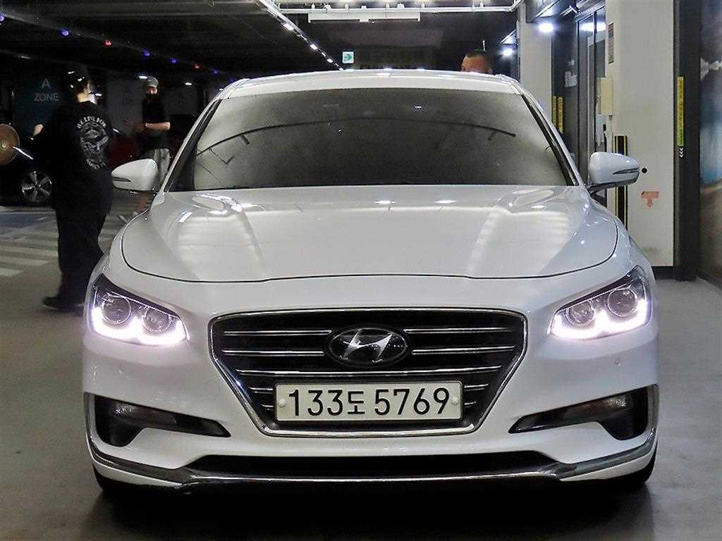 HYUNDAI Grandeur - Vista 2
